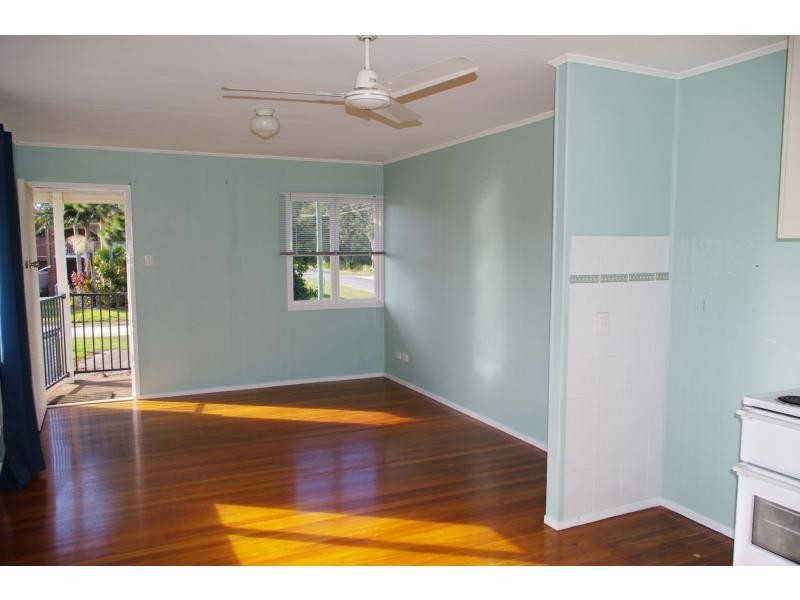 1 Squire Street, Macleay Island QLD 4184