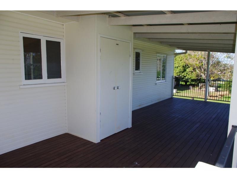 1 Squire Street, Macleay Island QLD 4184
