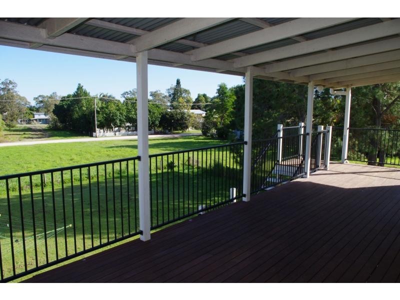 1 Squire Street, Macleay Island QLD 4184