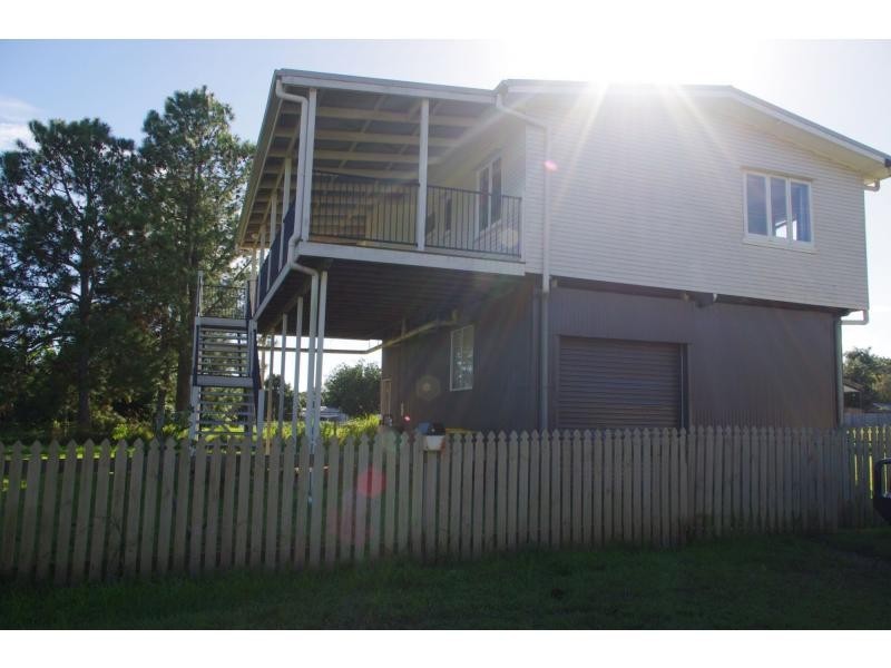 1 Squire Street, Macleay Island QLD 4184