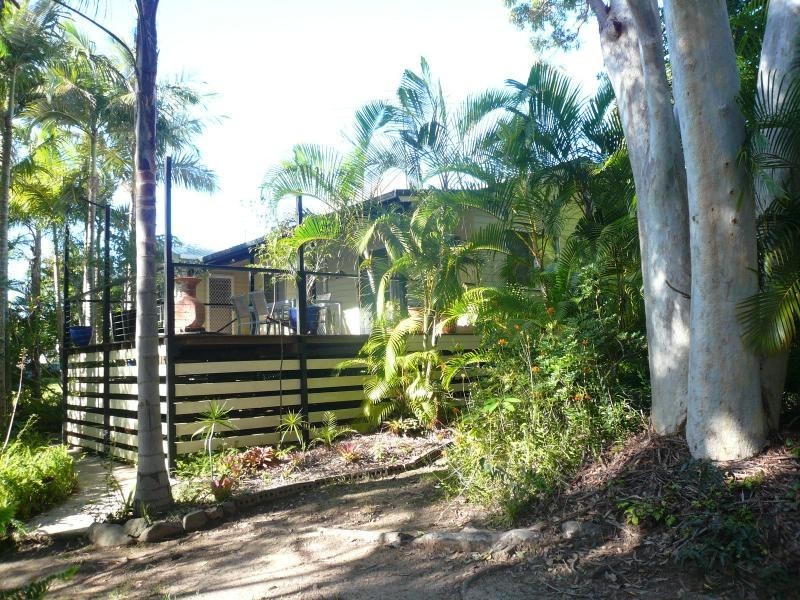 10-12 Eastern Road, Macleay Island QLD 4184