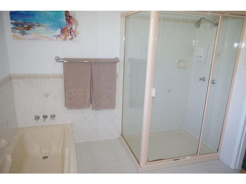 10-12 Eastern Road, Macleay Island QLD 4184