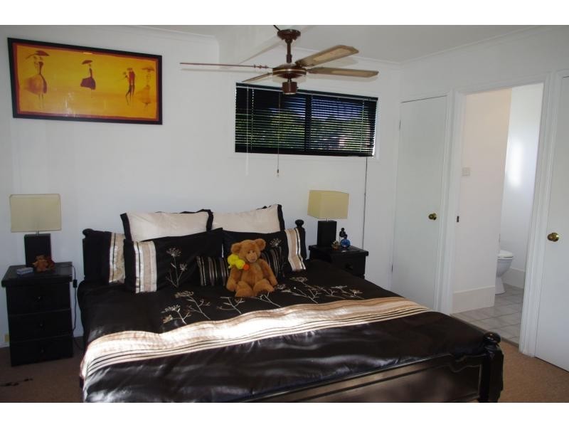 10-12 Eastern Road, Macleay Island QLD 4184