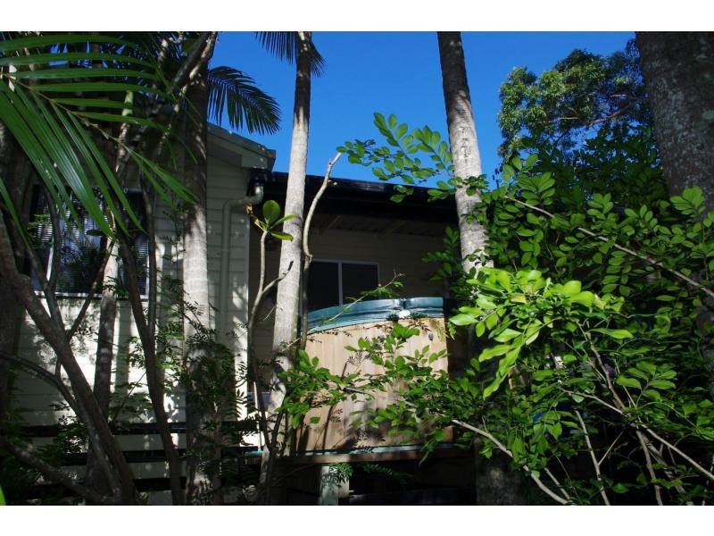 10-12 Eastern Road, Macleay Island QLD 4184