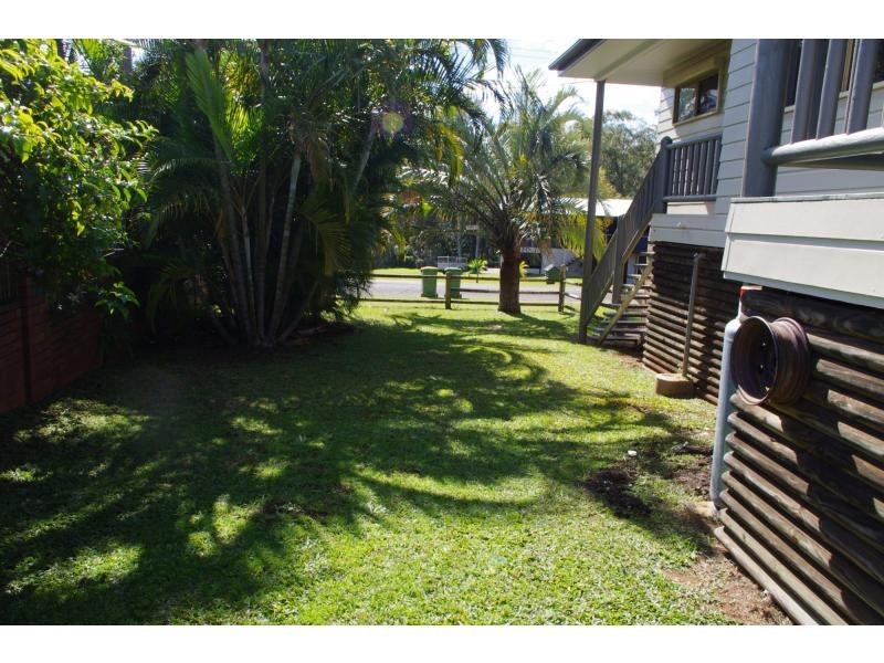 106 Western Road, Macleay Island QLD 4184