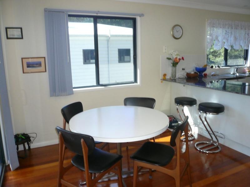 1 Dinjerra Street, Macleay Island QLD 4184