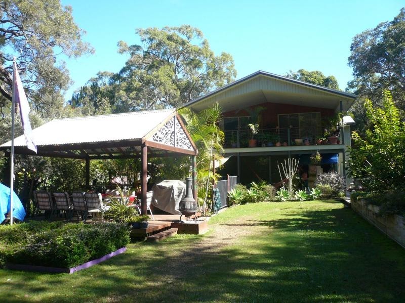 2 President Terrace, Macleay Island QLD 4184