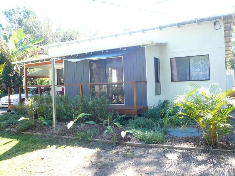 17 Aruma Street, Macleay Island QLD 4184