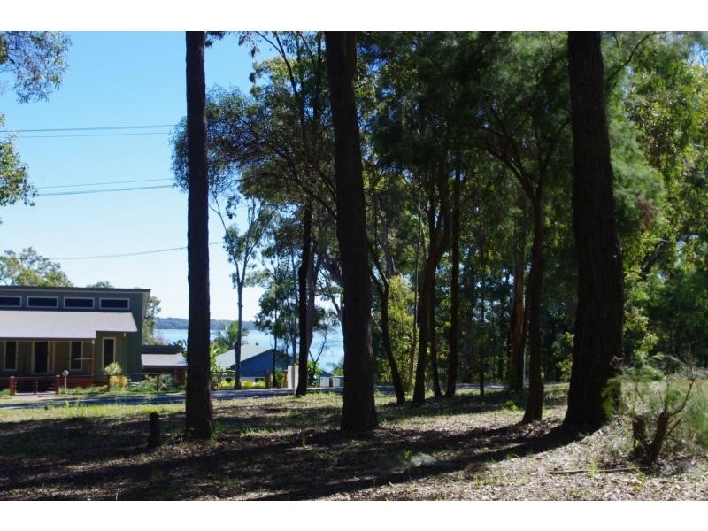 62 Beelong Street, Macleay Island QLD 4184