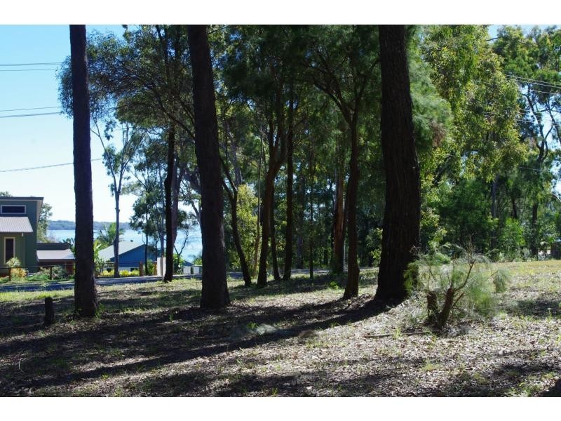 62 Beelong Street, Macleay Island QLD 4184