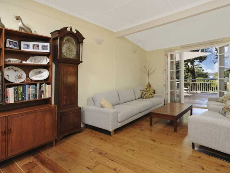 12 Pine Avenue, Lamb Island QLD 4184