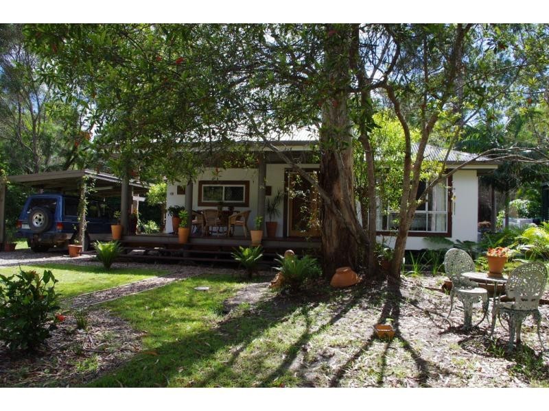 56 Alexander Street, Macleay Island QLD 4184