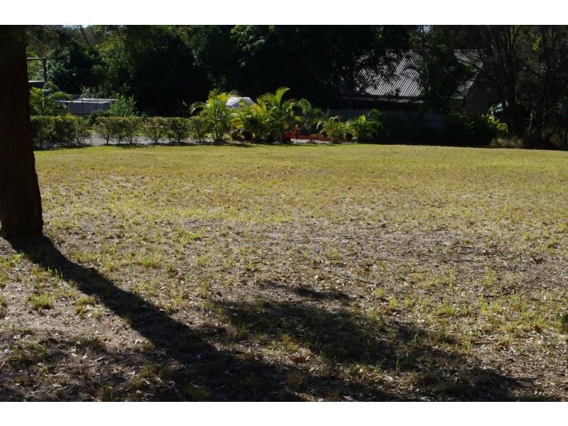 1 Wharf Street, Macleay Island QLD 4184