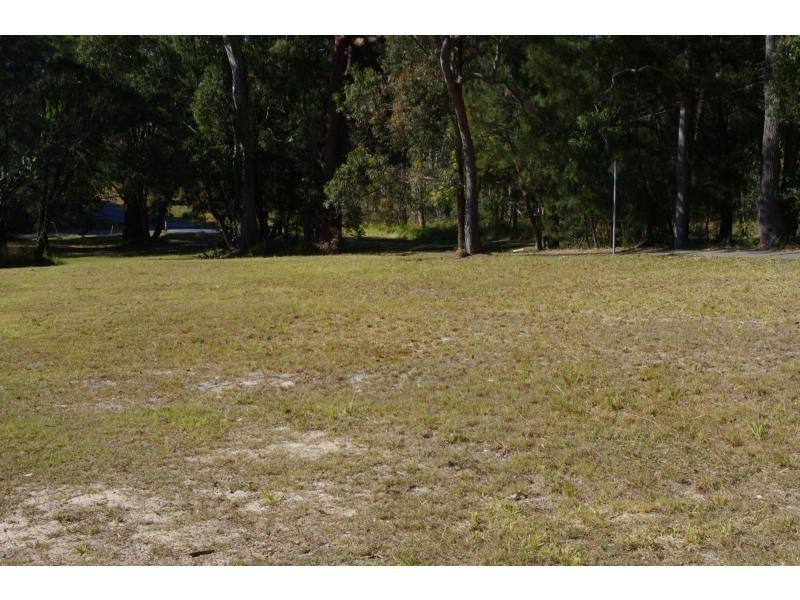 1 Wharf Street, Macleay Island QLD 4184