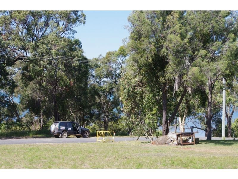 9 Koonwarra Parade, Macleay Island QLD 4184