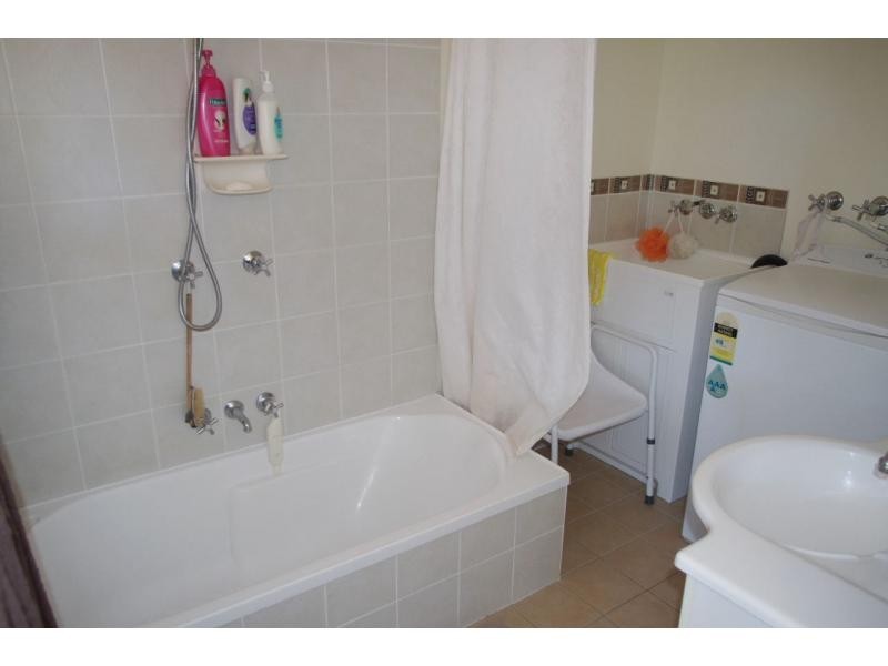 7 Koonwarra Parade, Macleay Island QLD 4184