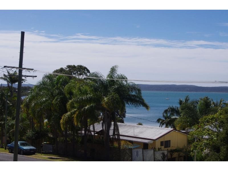 7 Koonwarra Parade, Macleay Island QLD 4184