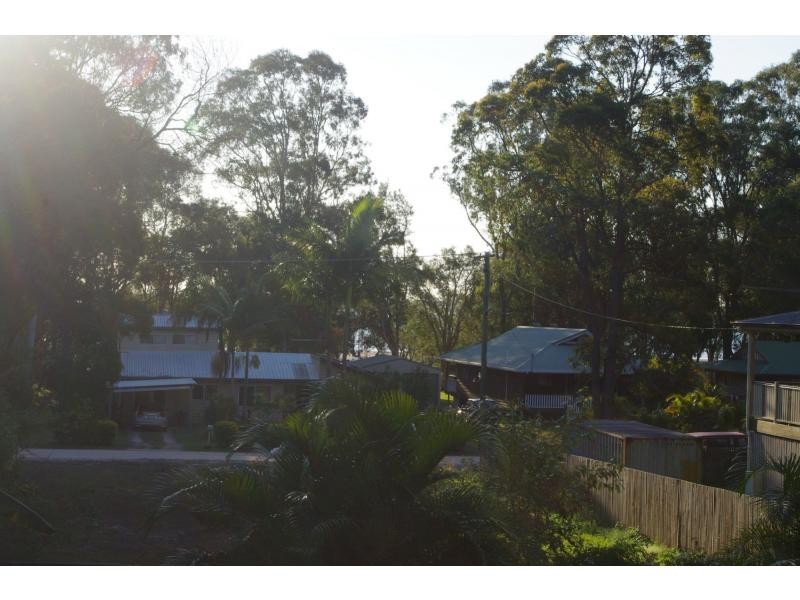 9 Dinjerra Street, Macleay Island QLD 4184