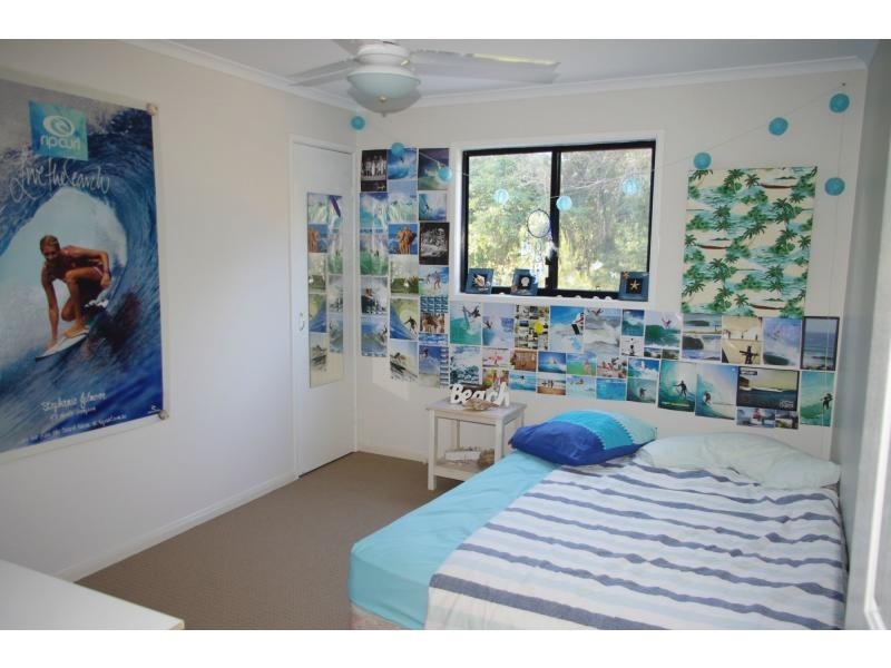 9 Dinjerra Street, Macleay Island QLD 4184