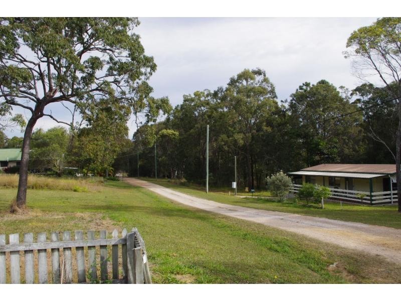 10 Scotts Road, Macleay Island QLD 4184