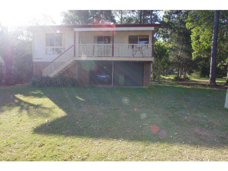 4 Edgewater Place, Lamb Island QLD 4184