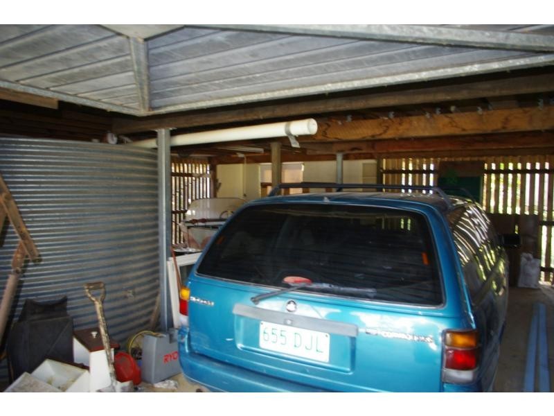 4 Edgewater Place, Lamb Island QLD 4184