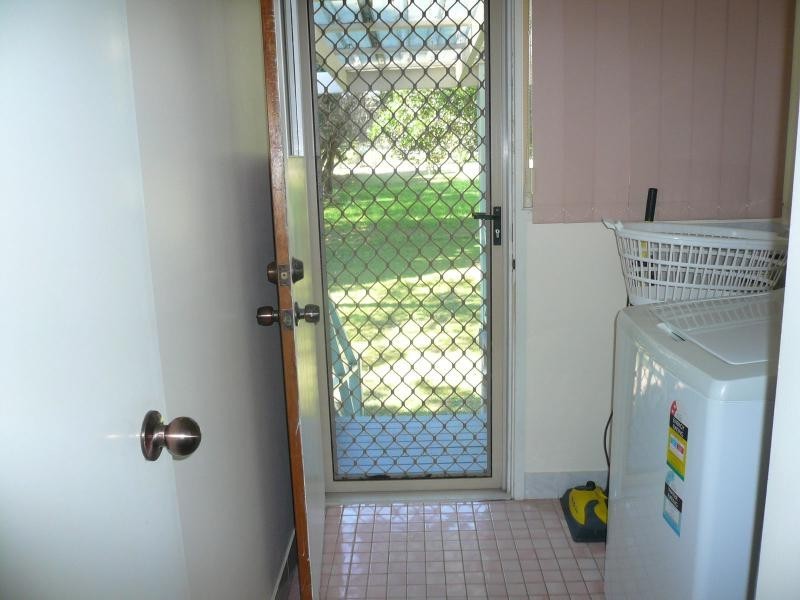33 Charles Terrace, Macleay Island QLD 4184