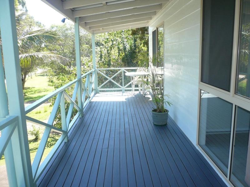 33 Charles Terrace, Macleay Island QLD 4184