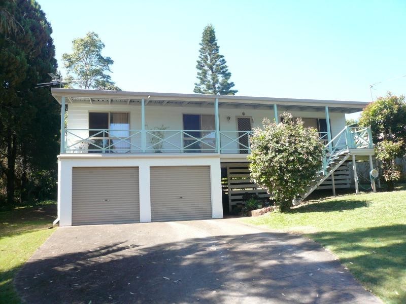 33 Charles Terrace, Macleay Island QLD 4184