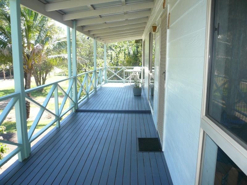 33 Charles Terrace, Macleay Island QLD 4184
