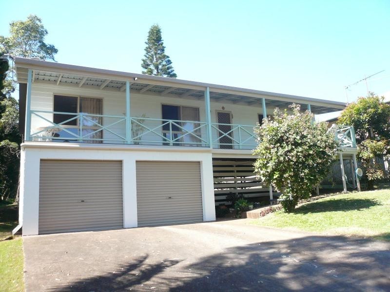 33 Charles Terrace, Macleay Island QLD 4184