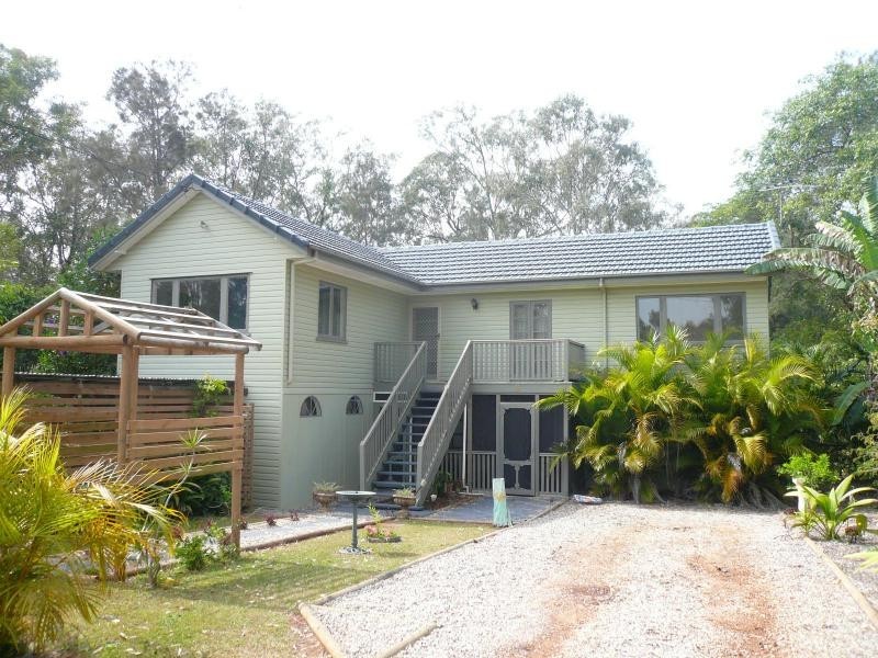 6 Thomas Street, Macleay Island QLD 4184