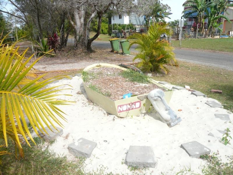 6 Thomas Street, Macleay Island QLD 4184