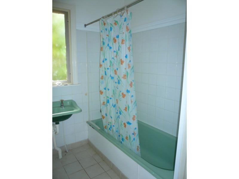 6 Thomas Street, Macleay Island QLD 4184