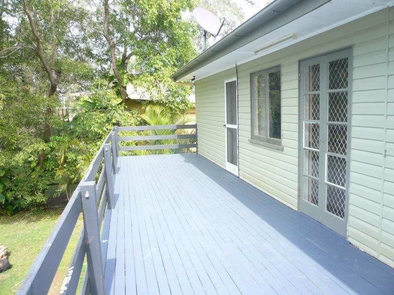 6 Thomas Street, Macleay Island QLD 4184