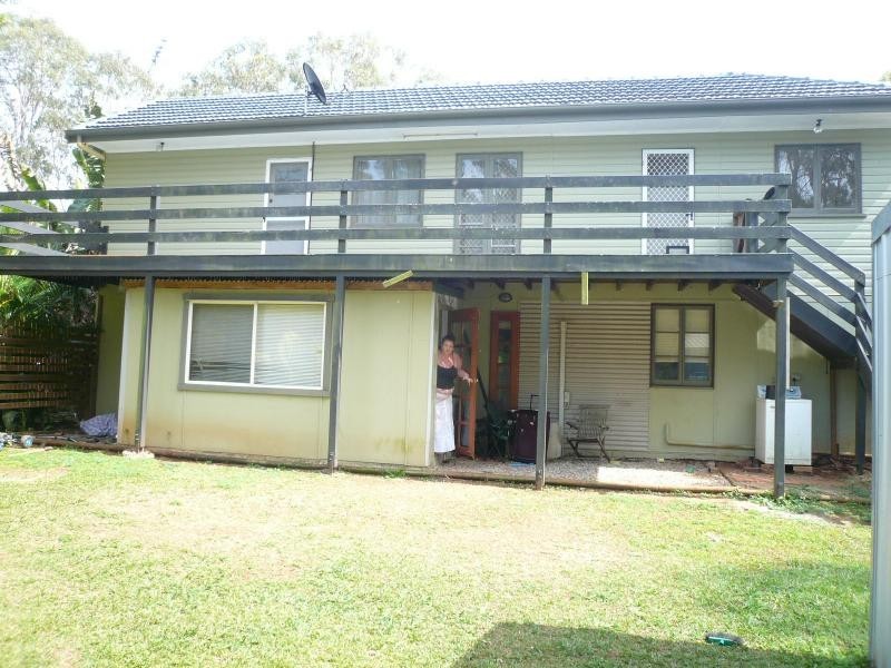 6 Thomas Street, Macleay Island QLD 4184