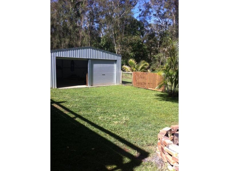 6 Thomas Street, Macleay Island QLD 4184