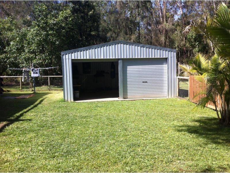 6 Thomas Street, Macleay Island QLD 4184