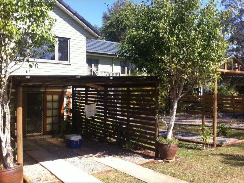 6 Thomas Street, Macleay Island QLD 4184