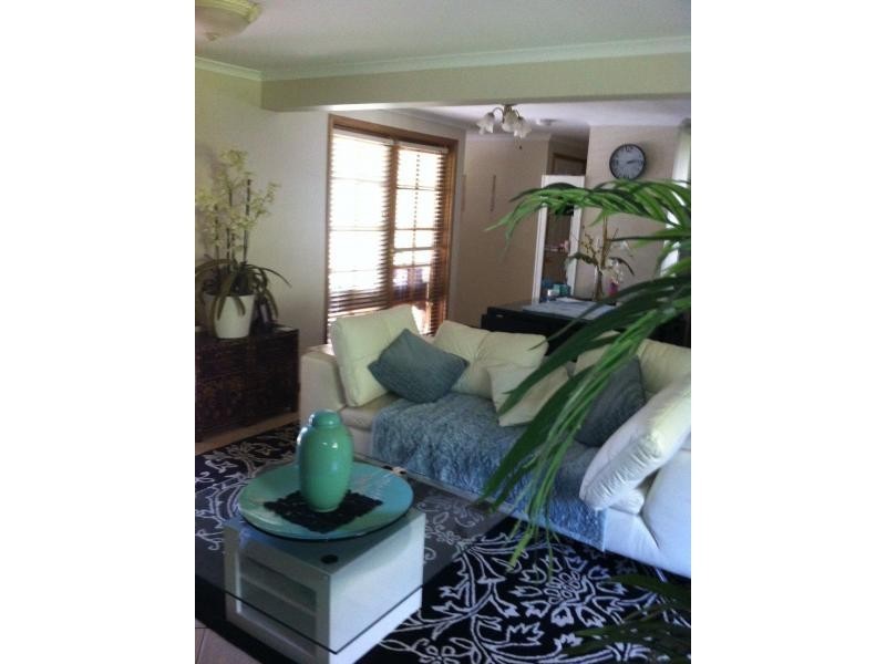 6 Thomas Street, Macleay Island QLD 4184