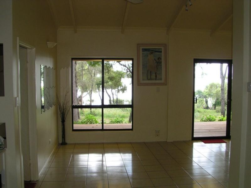1 Treasure Island Avenue, Karragarra Island QLD 4184