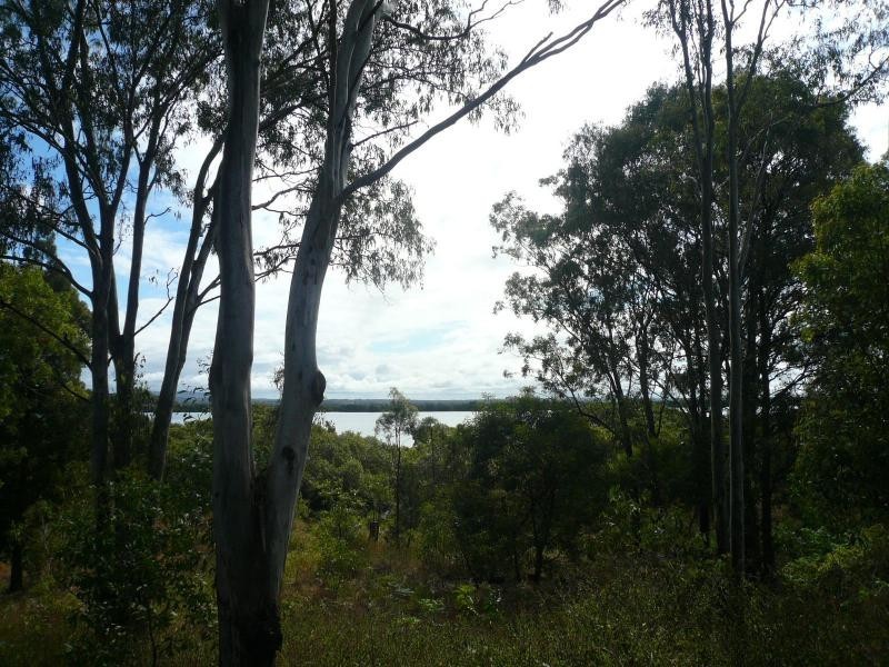54 Charles Terrace, Macleay Island QLD 4184