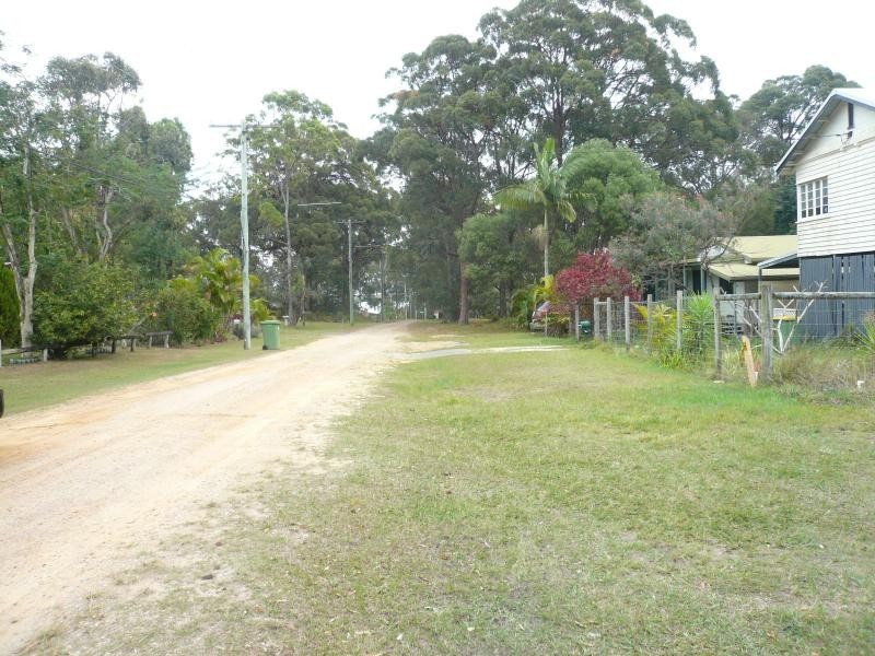 7 Noon-Muckle Street, Macleay Island QLD 4184