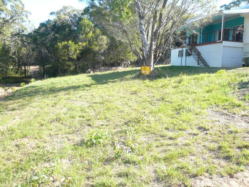 14 Glen Street, Macleay Island QLD 4184