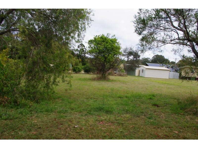 4 Nina Street, Karragarra Island QLD 4184