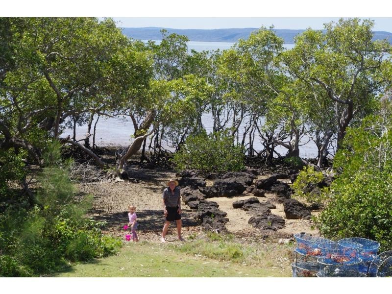 41 Jan Street, Macleay Island QLD 4184