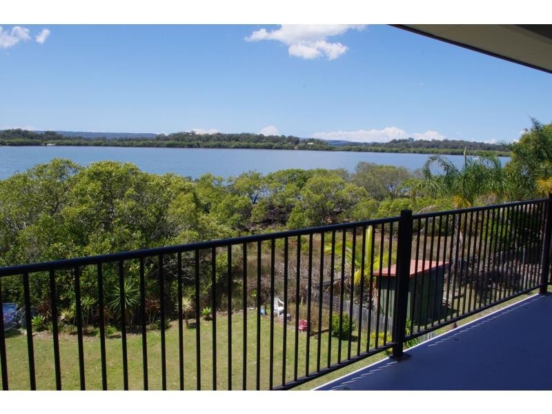 41 Jan Street, Macleay Island QLD 4184