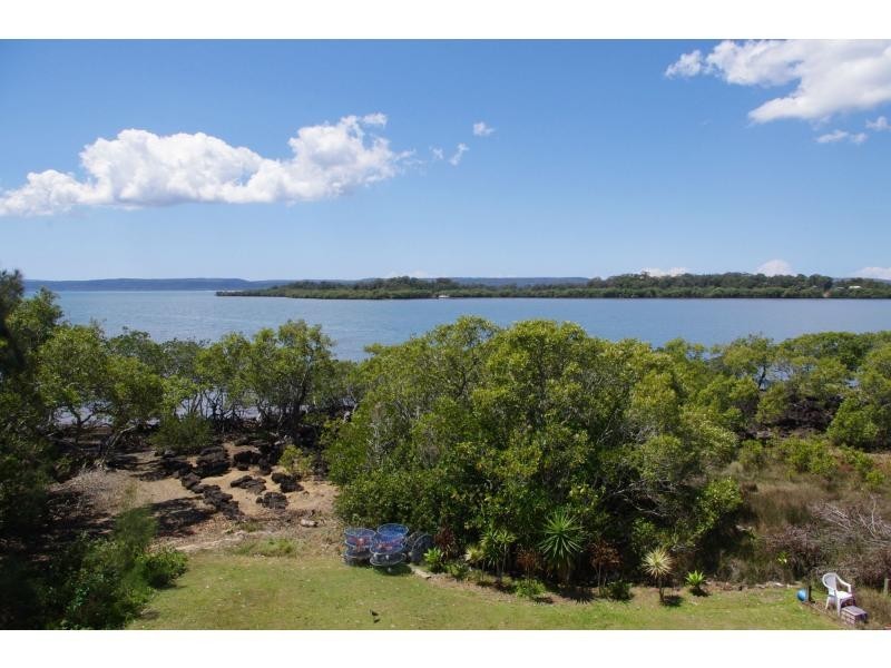 41 Jan Street, Macleay Island QLD 4184