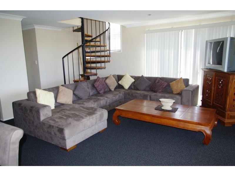 41 Jan Street, Macleay Island QLD 4184
