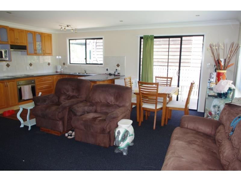 41 Jan Street, Macleay Island QLD 4184